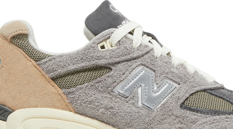 Кроссовки New Balance Teddy Santis x 990v2 Made in USA 'Marblehead', серый — фото 3