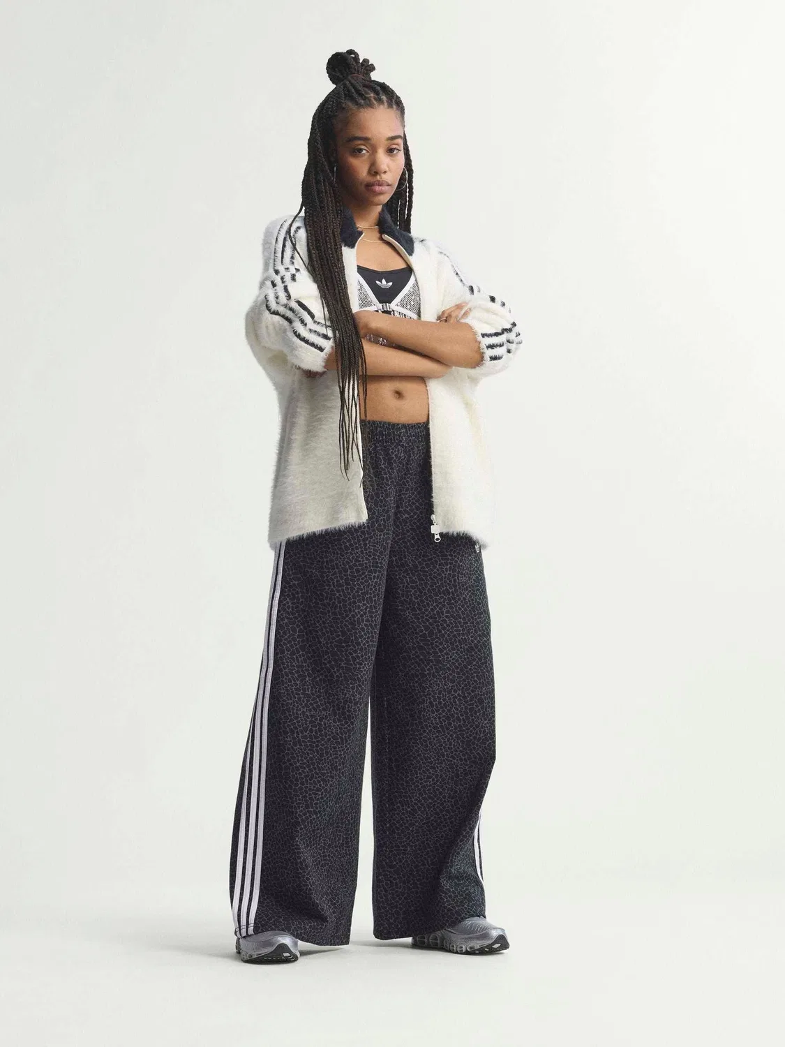 Брюки свободные Firebird Oversized AOP Denim, adidas Originals, черный — фото 4