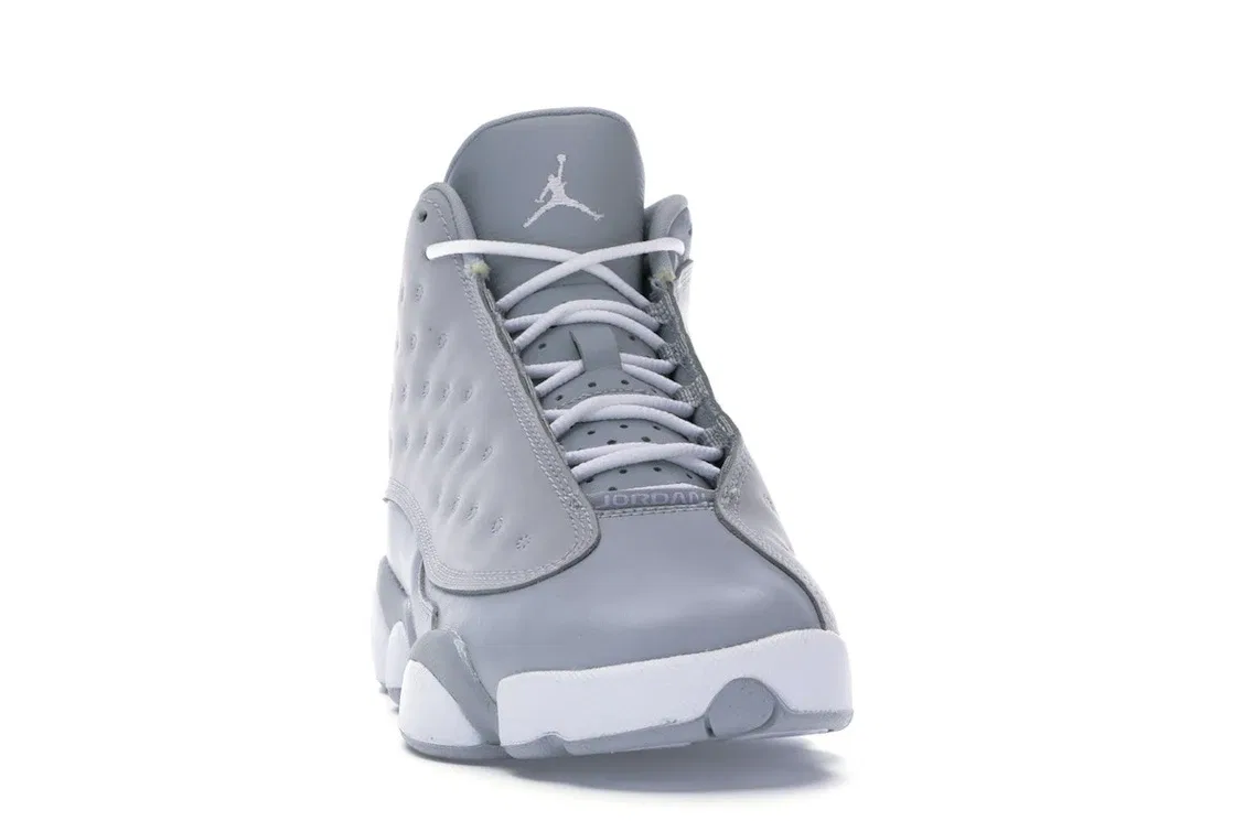 Детские кроссовки Lifestyle с моделью Jordan 13 Retro Jordan, Wolf Grey/White-Deadly Pink-White — фото 2