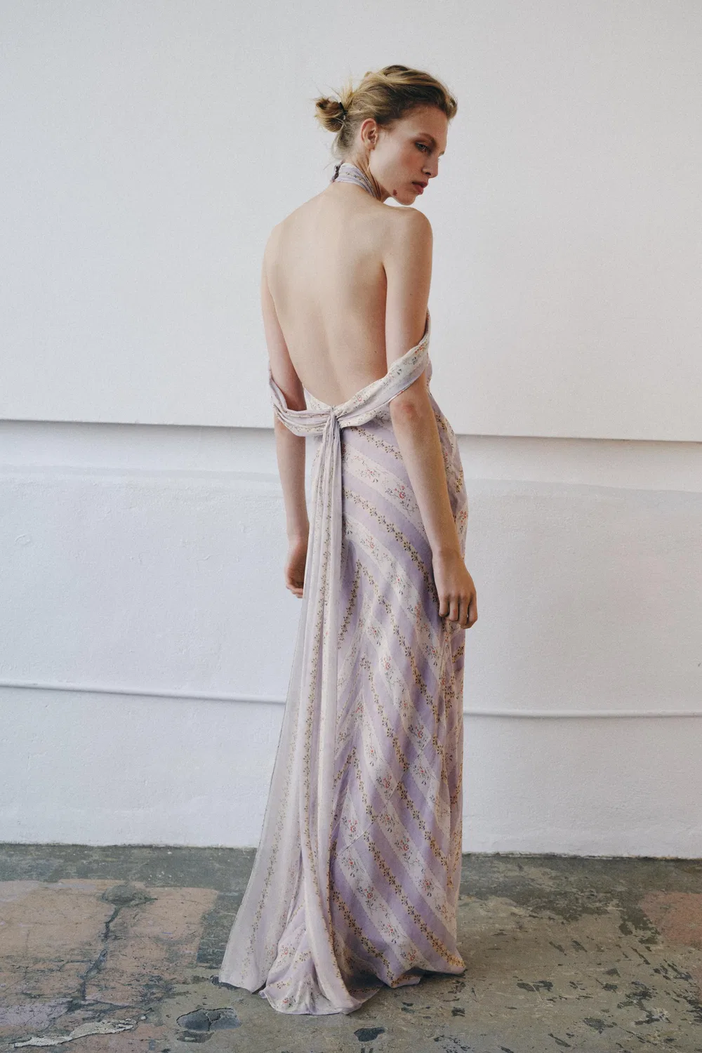 Платье с цветочным принтом и завязками на шее ZARA, Light lilac — фото 3
