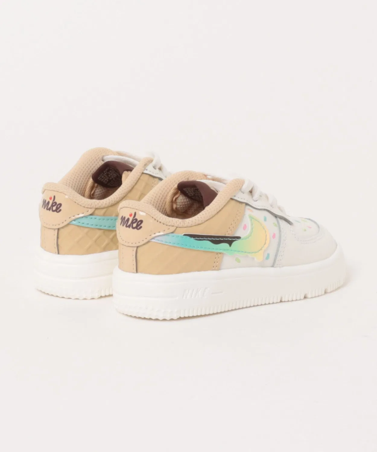 Детские кроссовки с принтом Nike Force 1 Low BT Lace KIV6207 133 Sail/Mltclr, Белый — фото 2