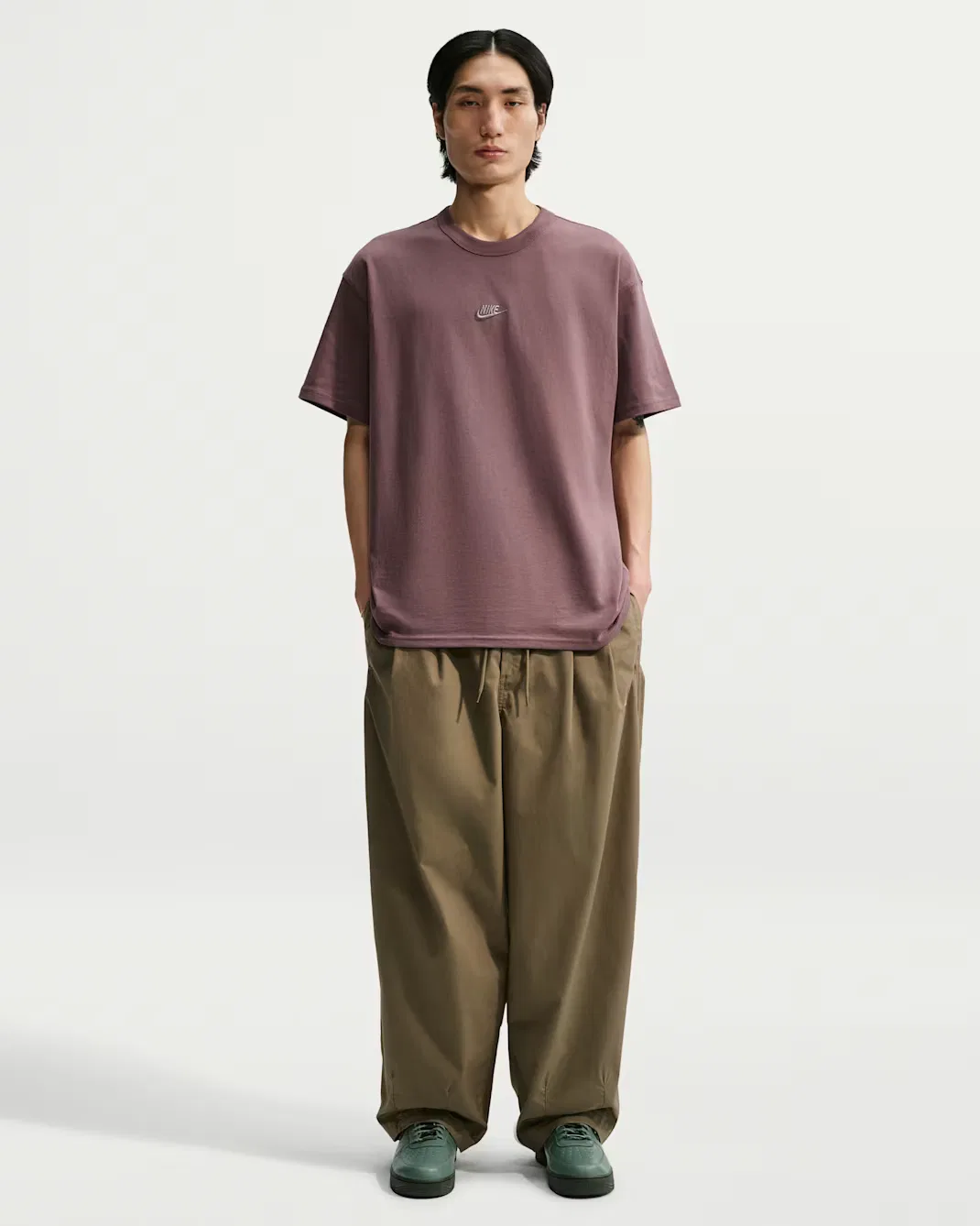 Мужская футболка Nike Sportswear Premium Essentials, Tattoo — фото 4