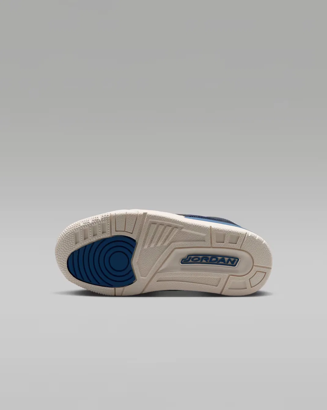 Детские кроссовки Jordan 3 Retro "Sport Renaissance", Obsidian/Track Red/Chalk/Chalk — фото 2