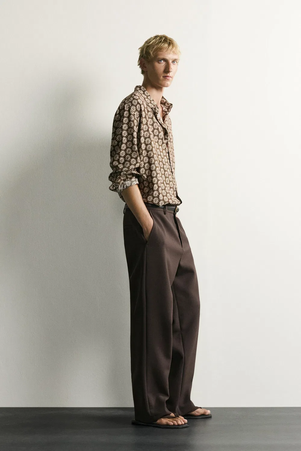 Рубашка с принтом струящихся ромашек ZARA, Dark brown — фото 4
