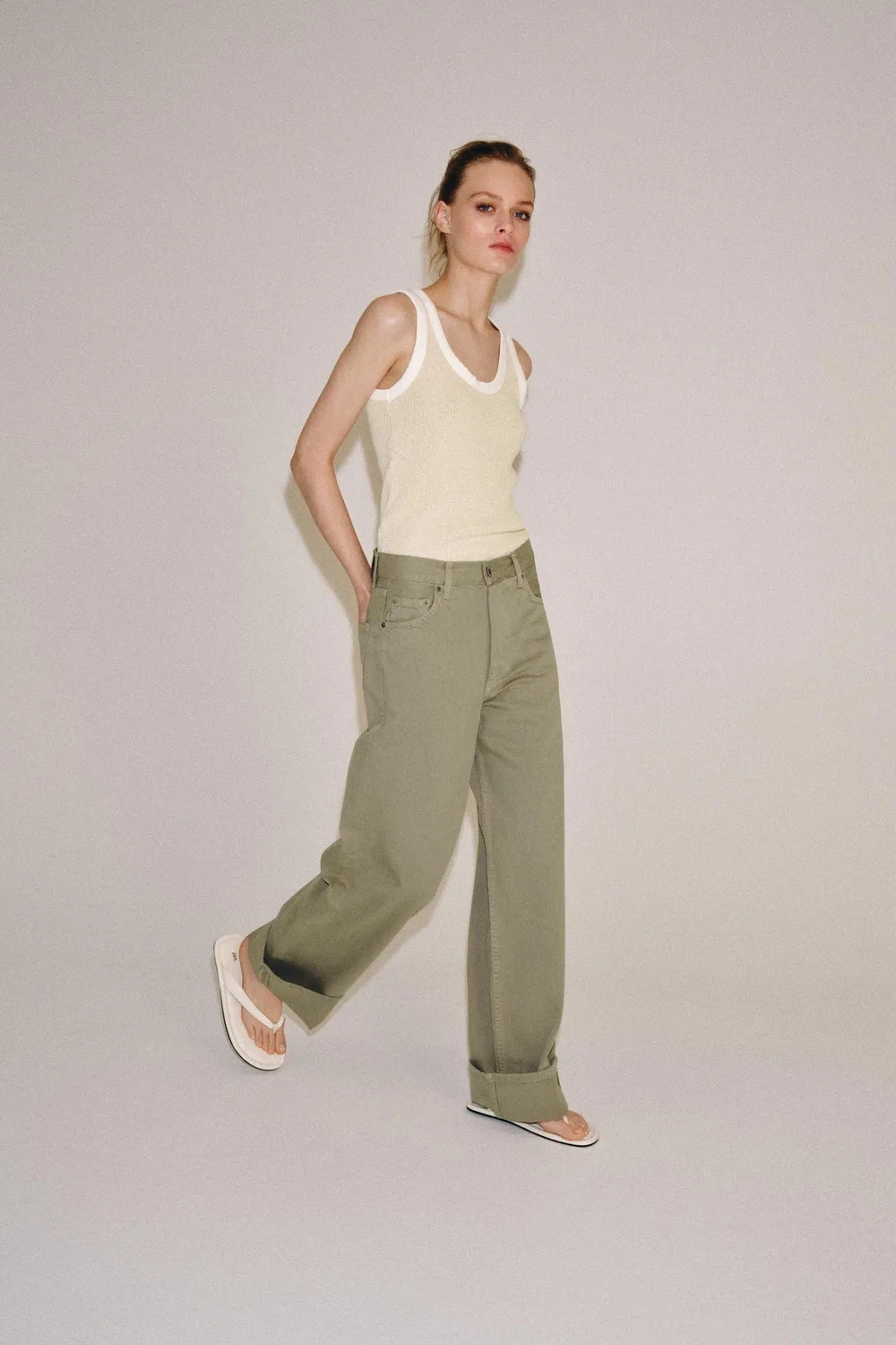 Джинсы свободного кроя средней посадки из коллекции ZW ZARA, Khaki — фото 3