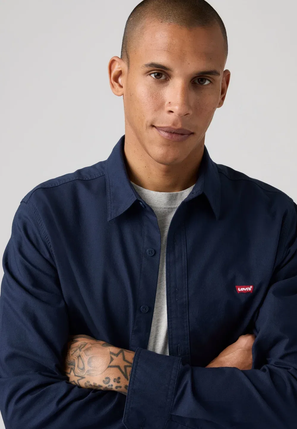 Стандартная рубашка с батарейным питанием - рубашка Levi'S, Navy Blazer — фото 4