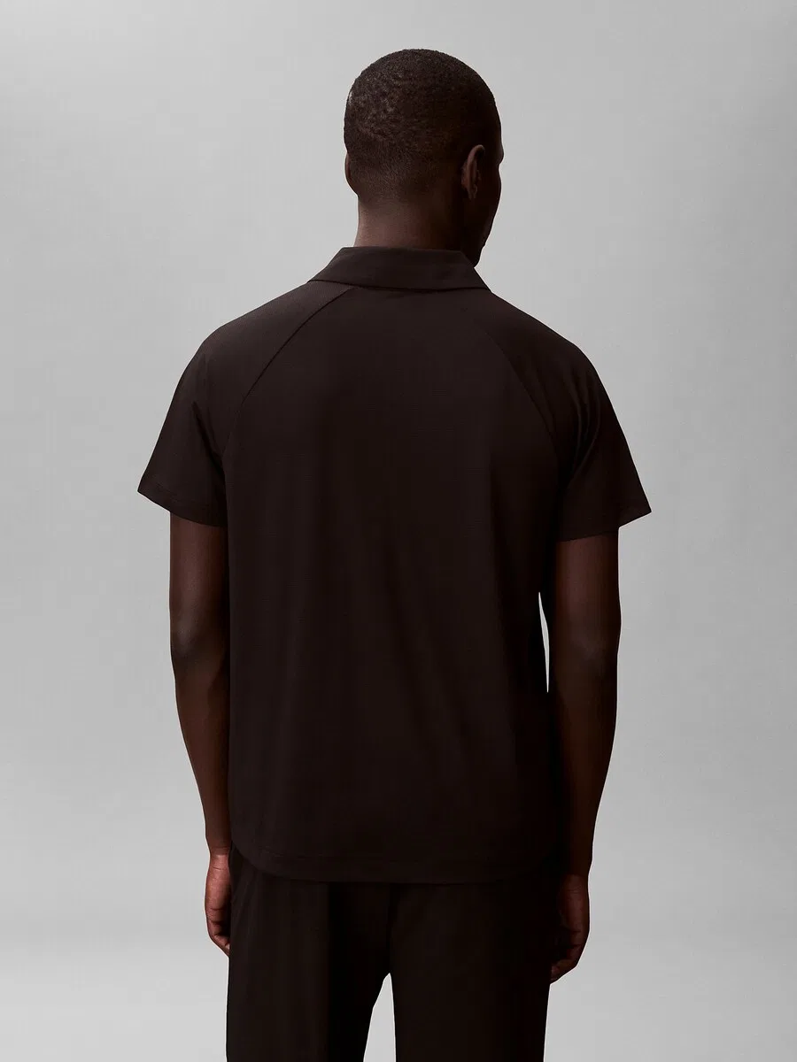 Футболка Calvin Klein Performance черного цвета — фото 4
