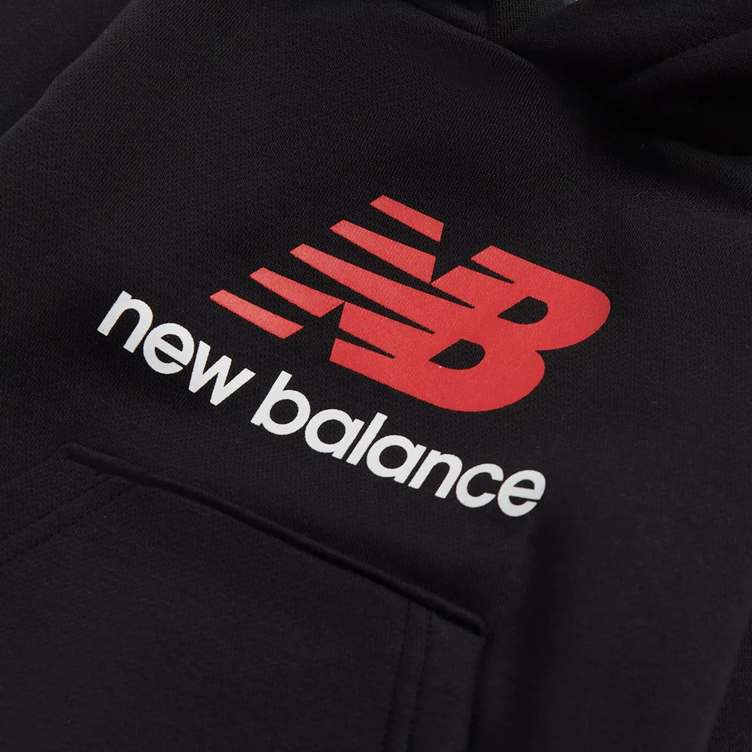 Детское худи с капюшоном и принтом Brush Back Stacked Logo New Balance, Black With Black — фото 3
