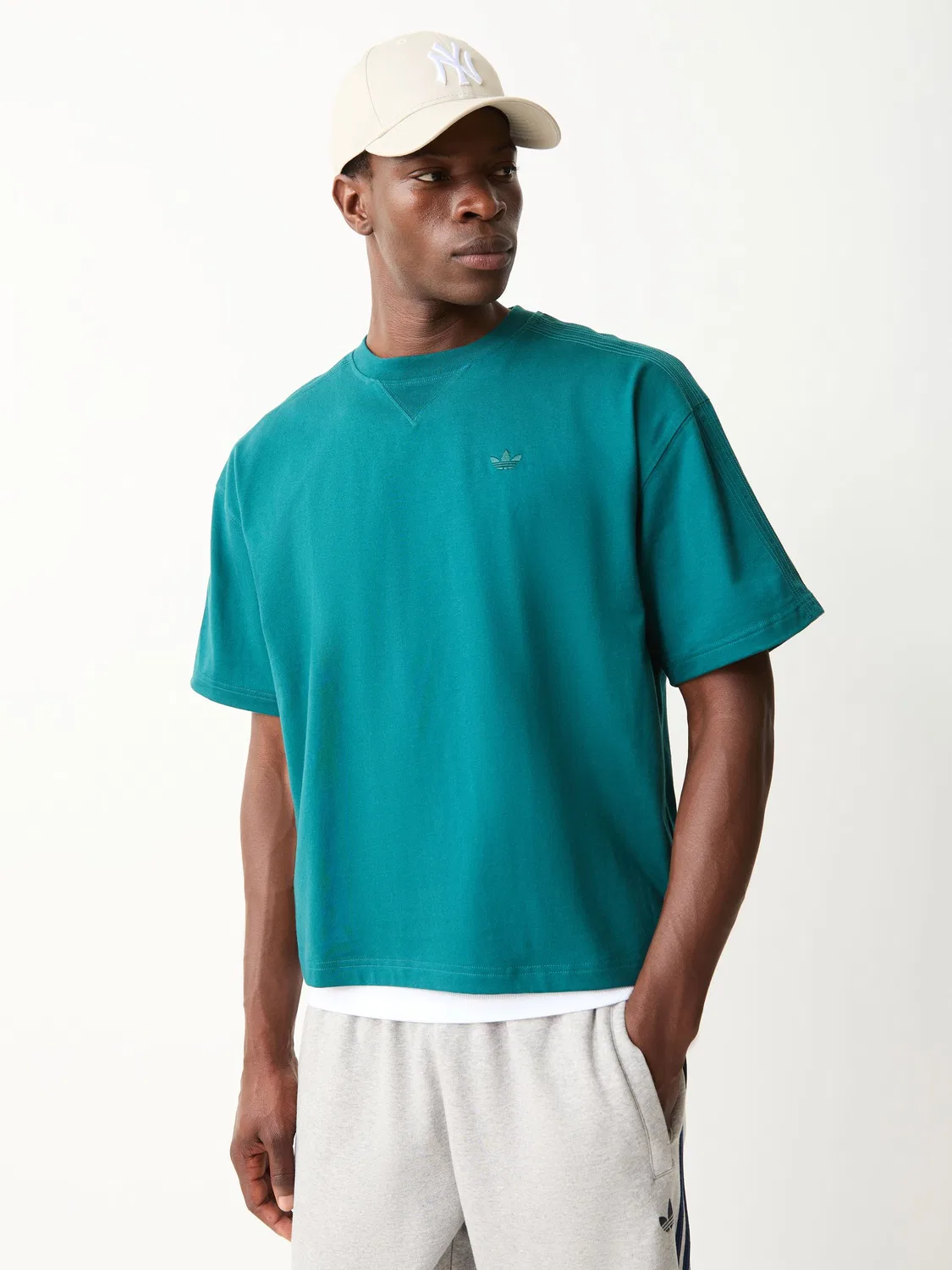 Футболка свободная adidas Originals Essentials, зеленый