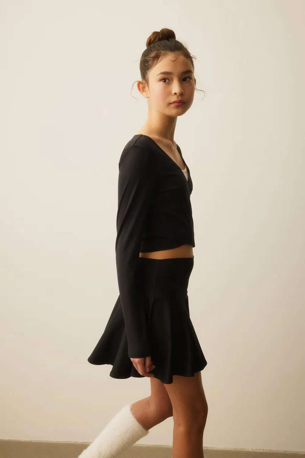 Спортивная рубашка с запахом и мягкой подкладкой H&M, Schwarz — фото 4