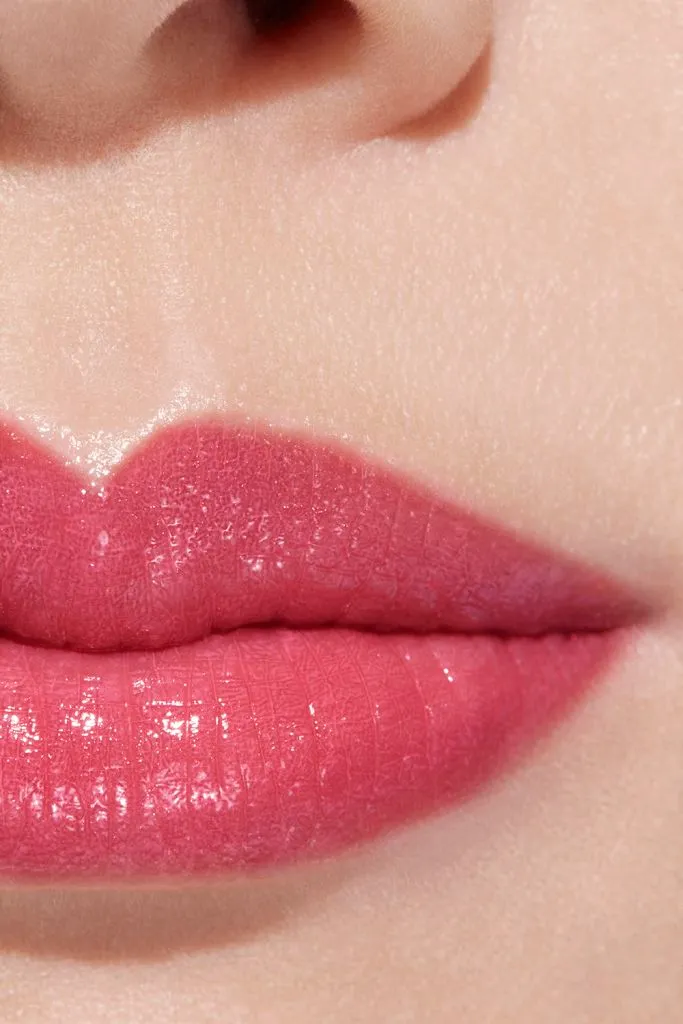 Помада-бальзам увлажняющая Chanel Rouge Coco Flash, 118 Freeze, 3 г — фото 3