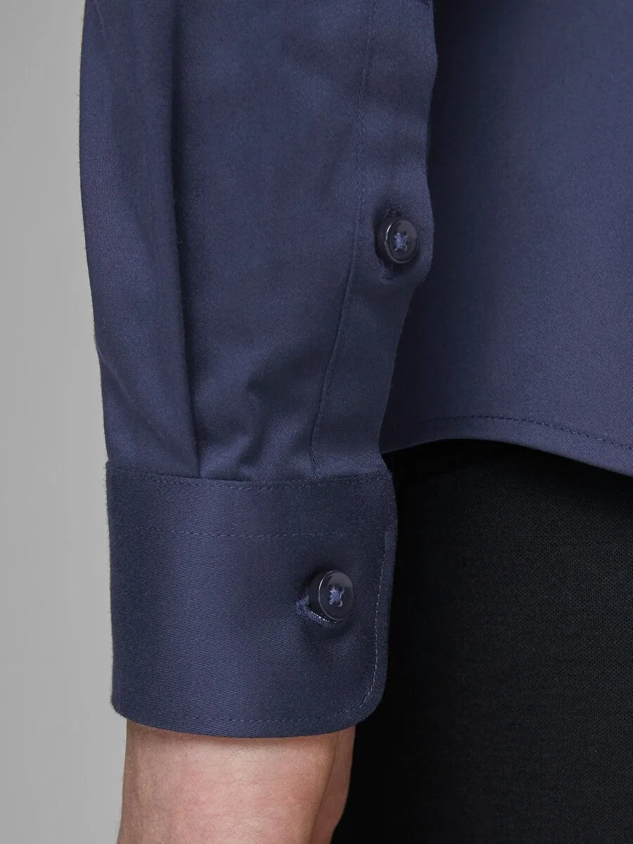 Детская рубашка Jack & Jones Junior стандартного кроя на пуговицах, модель, темно-синего цвета — фото 4