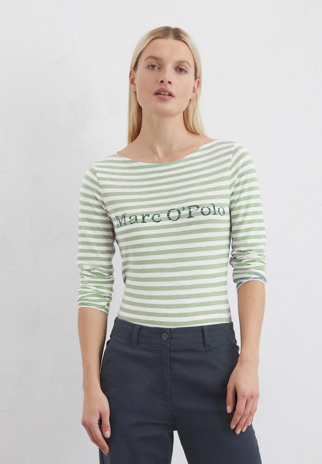

Футболка с длинным рукавом GESTREIFTES LONGSLEEVE REGULAR Marc O'Polo, светло-зеленый