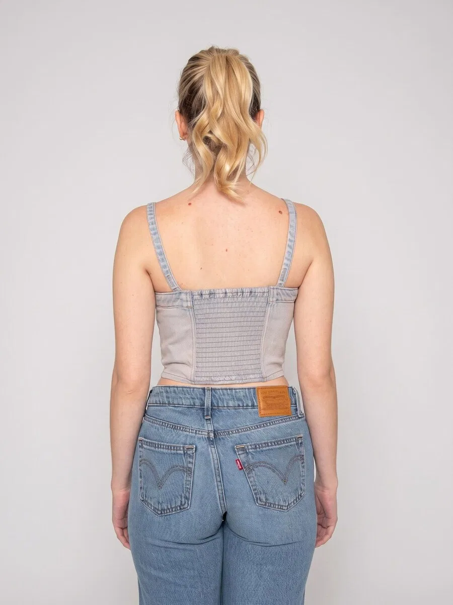 Топ LEVI'S «Джинсовая трубка» светло-голубого цвета — фото 3