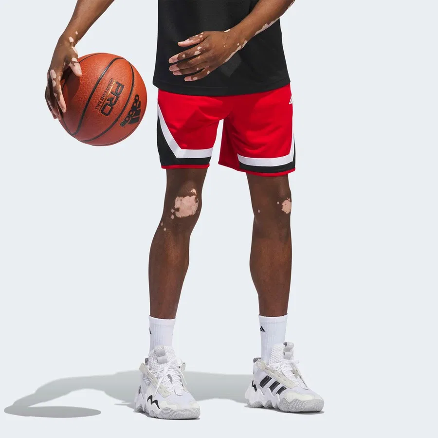 Шорты спортивные с AEROREADY Pro Block adidas, Красный — фото 4
