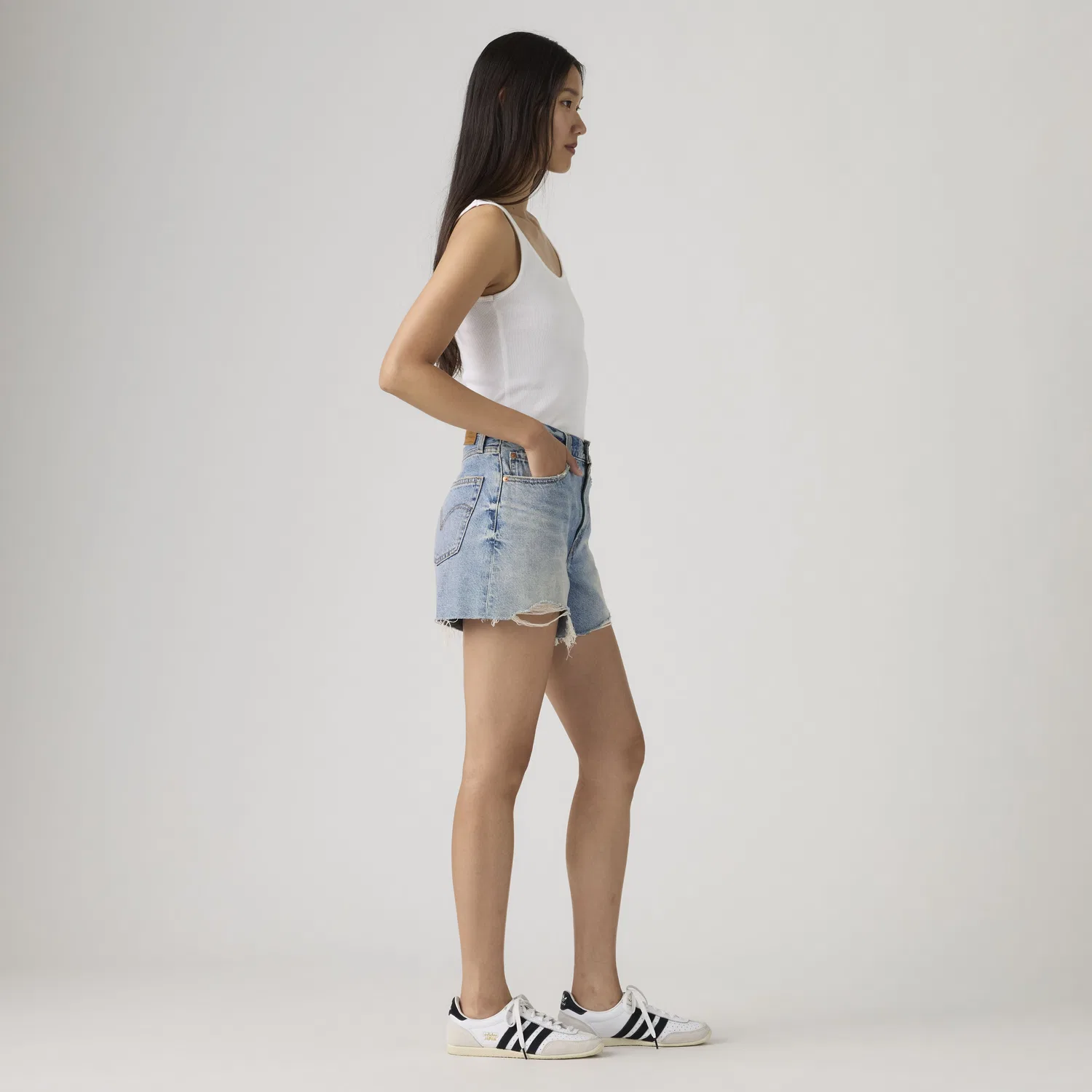 Женские шорты Ribcage Levi's, Medium Wash — фото 4