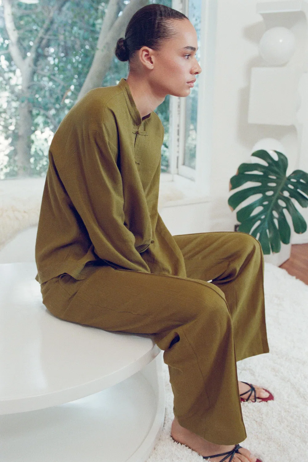 Прямые брюки из смеси льна ZARA, Oil — фото 2