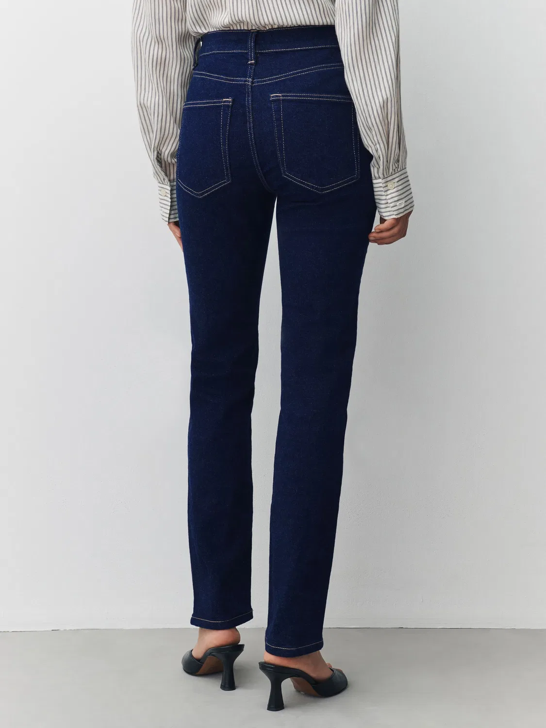 Джинсы Slim Mid Rise Stretch Next, Indigo Blue — фото 3