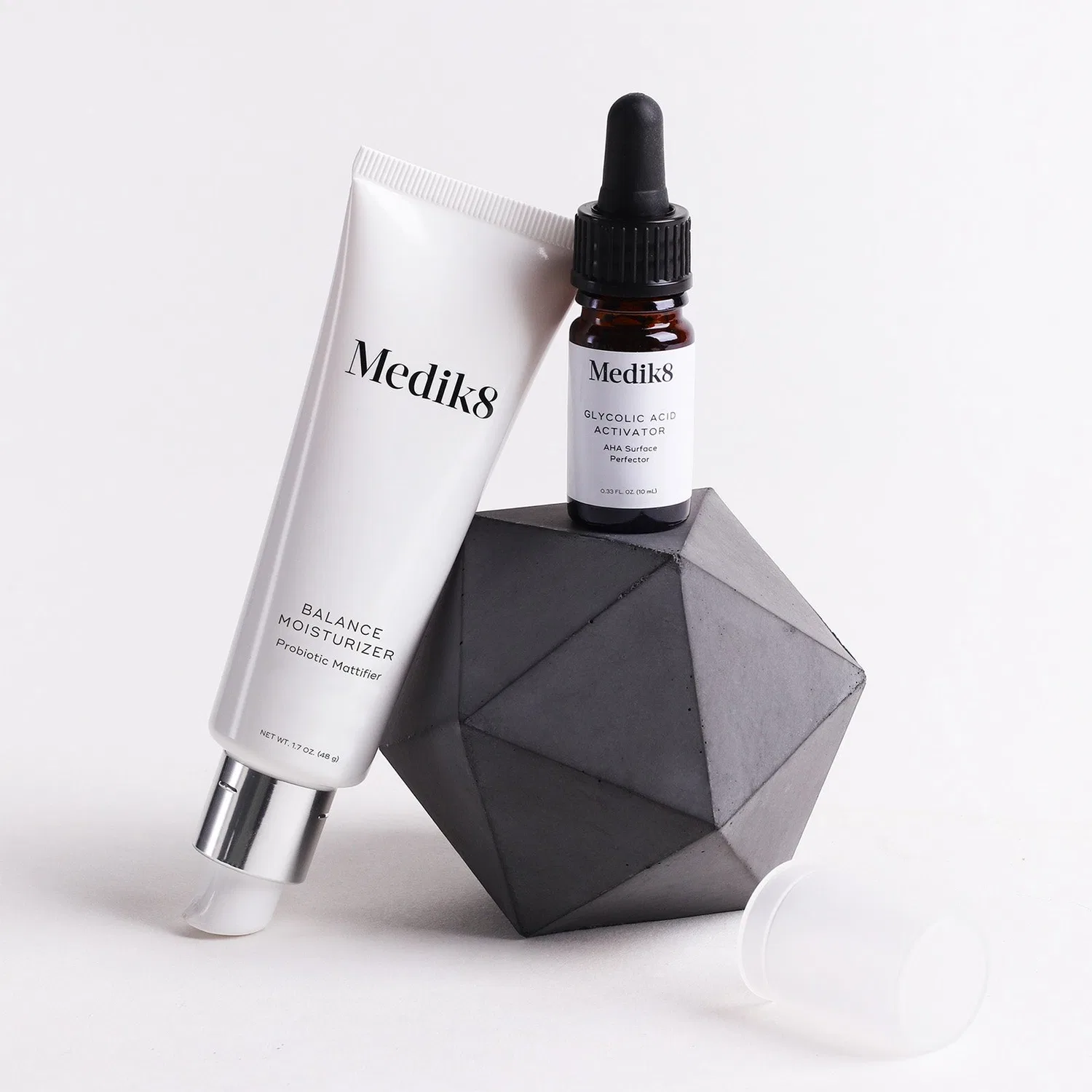 Увлажняющий крем с активатором на основе гликолевой кислоты Medik8 Balance Moisturiser, 48 г — фото 4