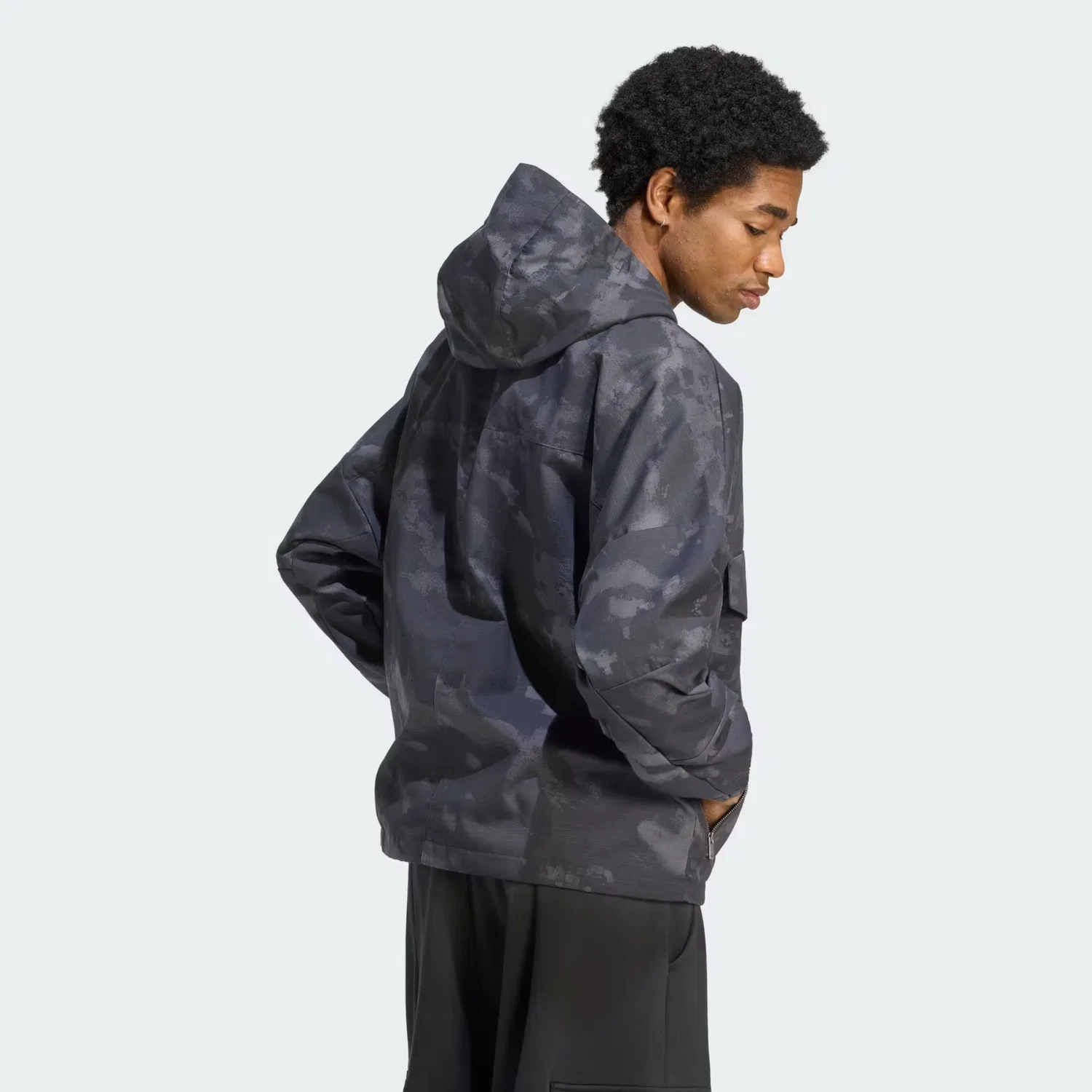 Мужская куртка с камуфляжным принтом Camo Jacket Adidas Originals, черный — фото 3