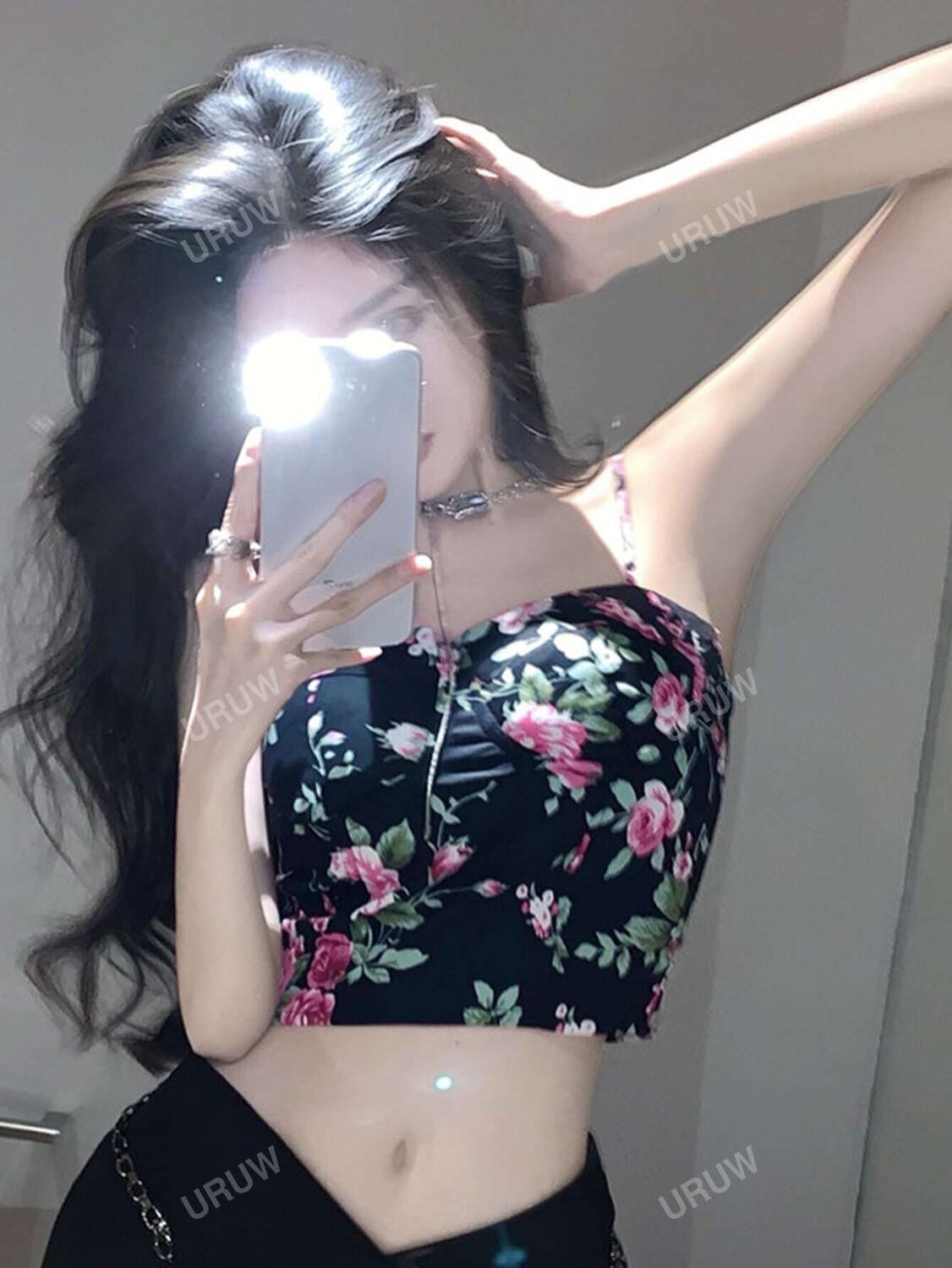 

Половина майки Цветочный узор заполняет всю площадь, мультиколор