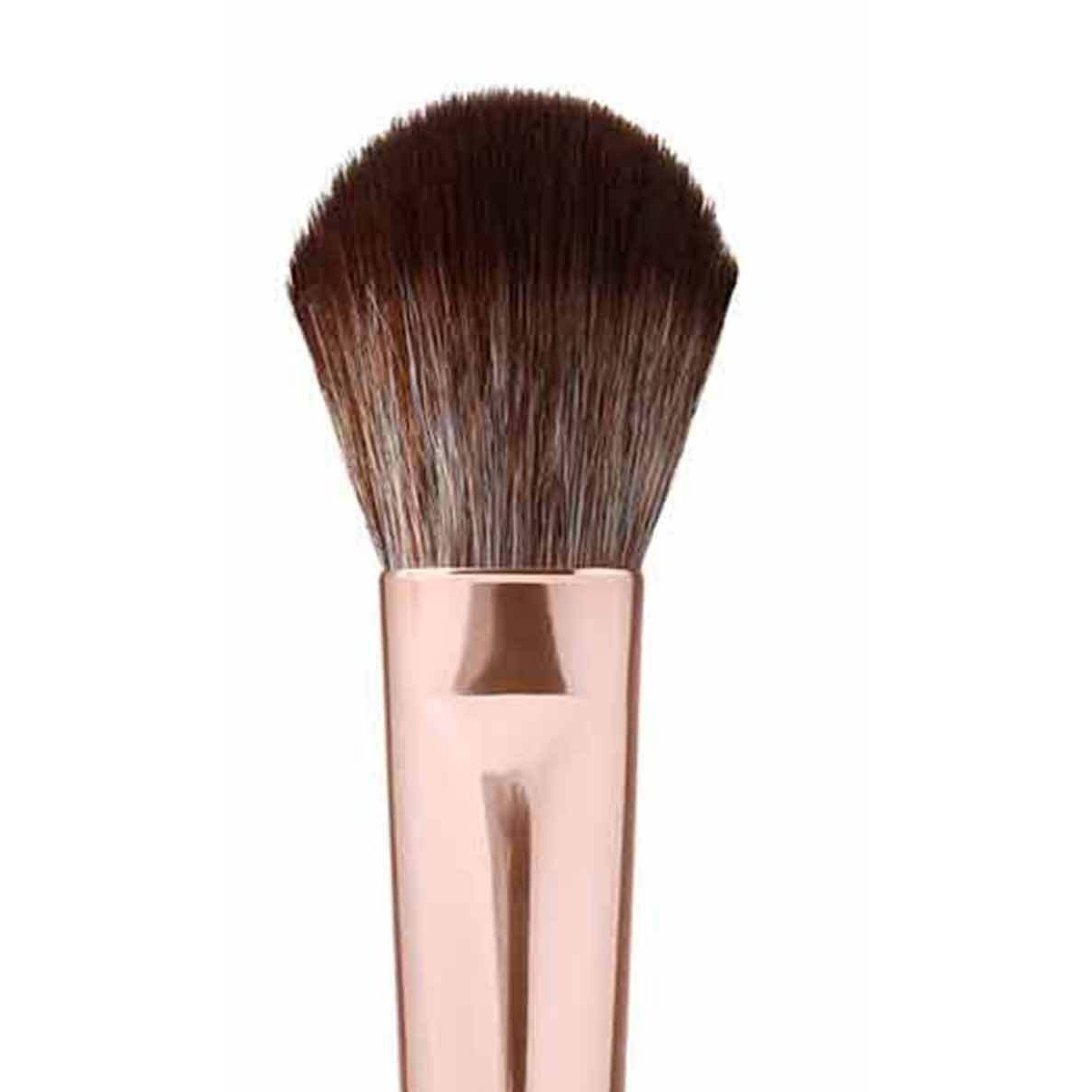 Кисть для бронзера Charlotte Tilbury Beautiful Skin Bronzer Brush Bronzing Brush, 1 шт. — фото 2