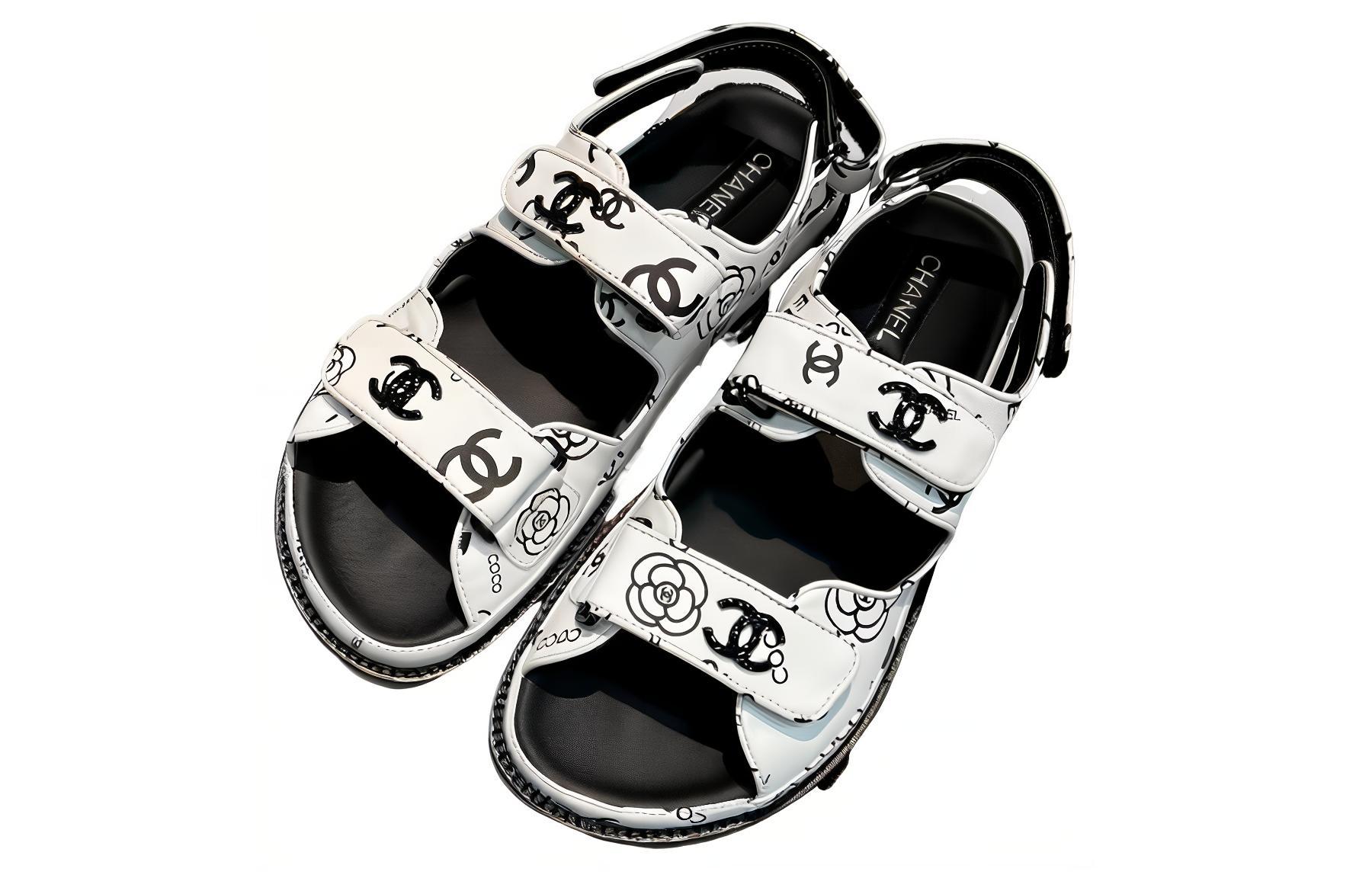Женские сандалии на одной брезке черно-белые CHANEL