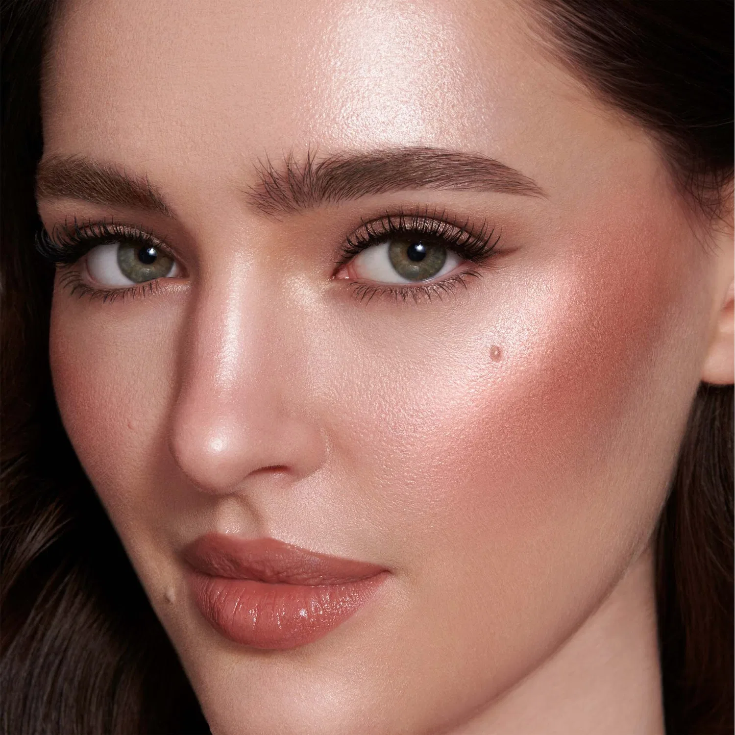 Жидкий хайлайтер Beauty Light Wand Charlotte Tilbury, Pillow Talk Medium — фото 3