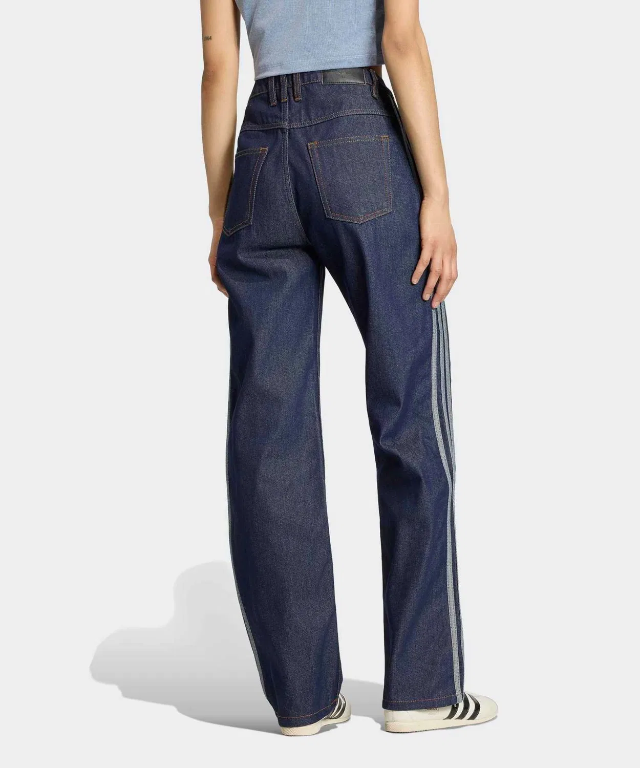 Женские джинсы мид-райз с принтом в полоску Firebird Mid Rise Straight Denim Pant Adidas, Синий — фото 3