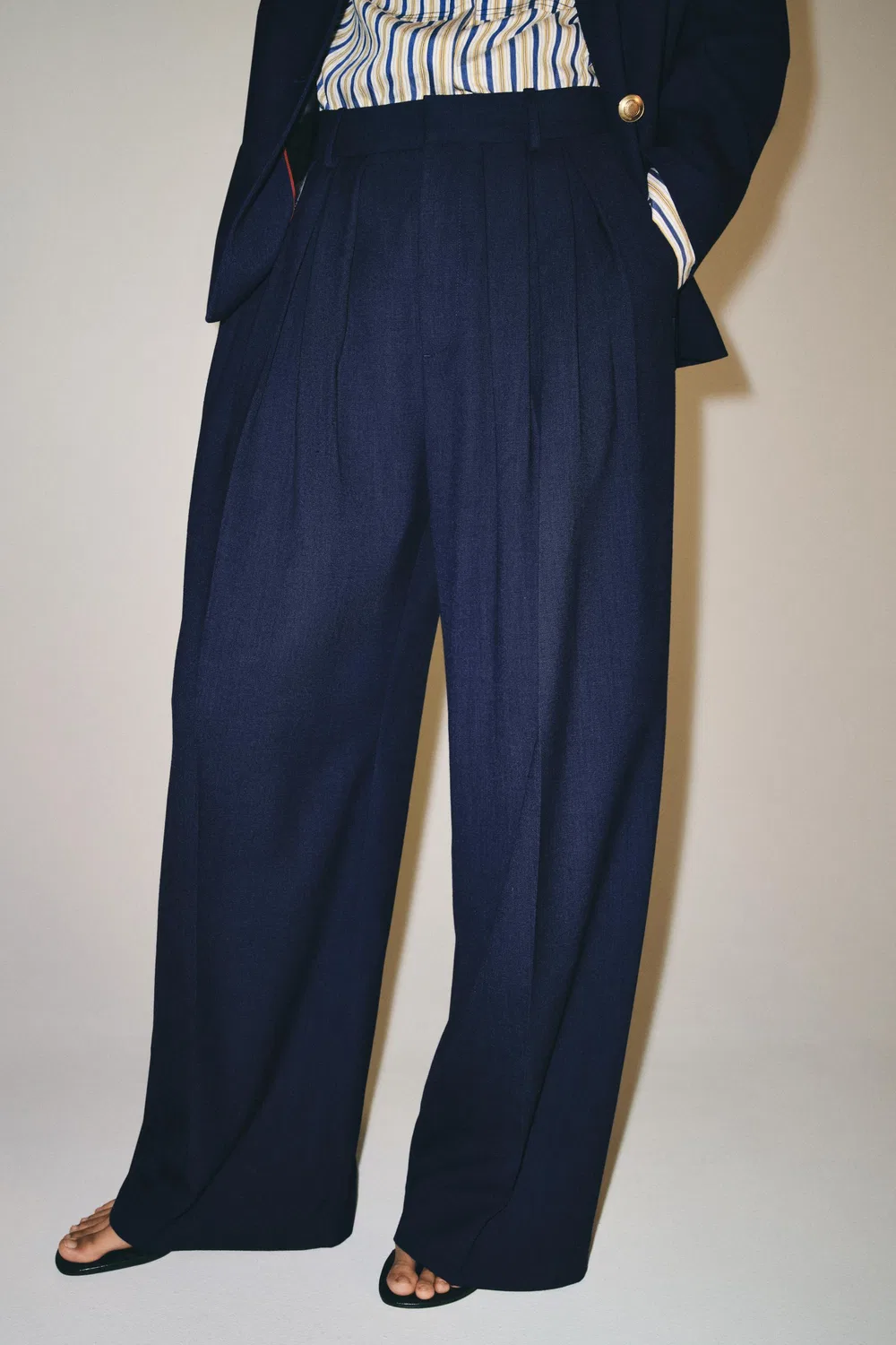 Брюки с широкими штанинами и складками из коллекции ZW. ZARA, Bluish — фото 2