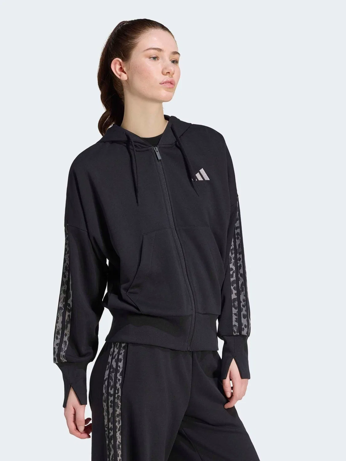 Толстовка на молнии с капюшоном, Animal Print, Essentials 3-Stripes adidas, черный/Animal