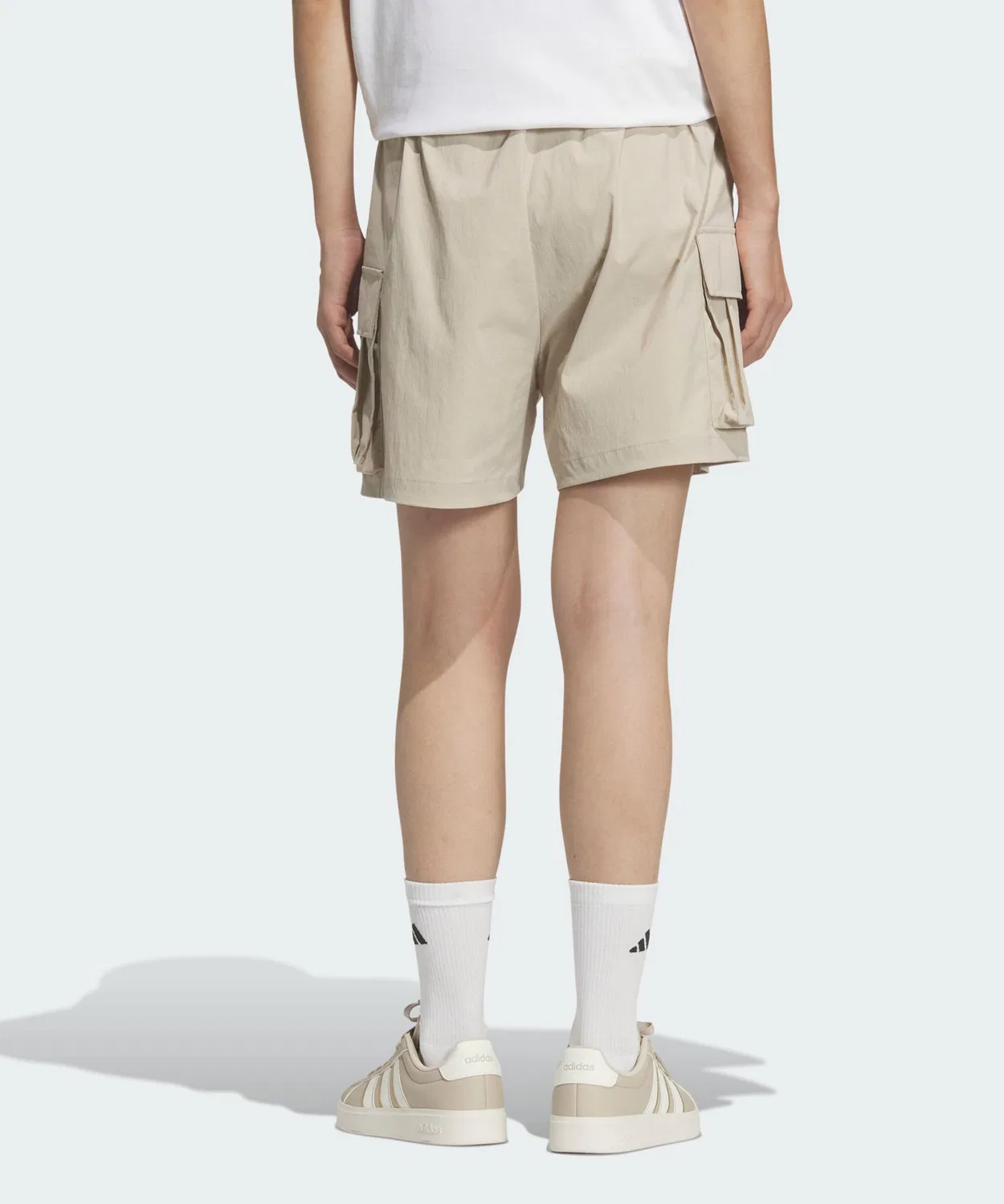 Женские шорты свободного кроя с карго-дизайном Stadium Chrome Loose Fit Woven Cargo Shorts Adidas, Beige — фото 2