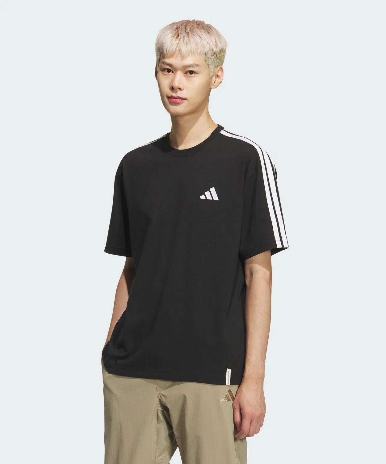 Мужская футболка свободного кроя с коротким рукавом, модель Essentials Plus Loose Fit Three Stripes Adidas, Black