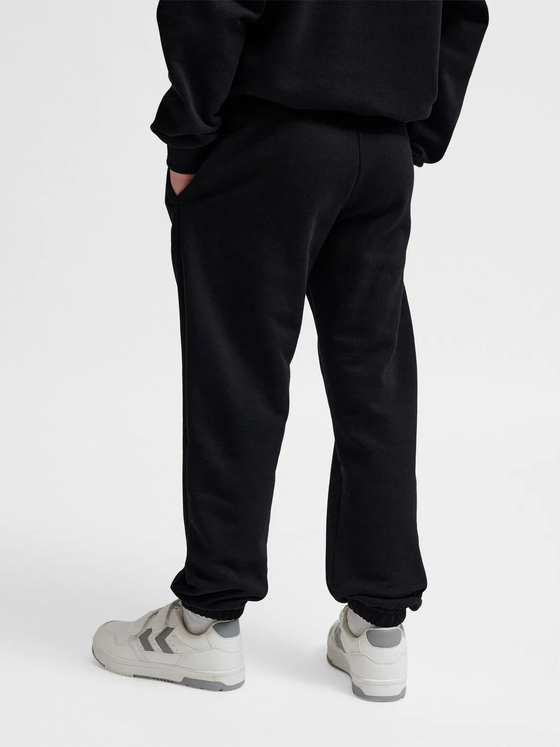Детские свободные спортивные штаны Hummel, Цвет: Schwarz — фото 4