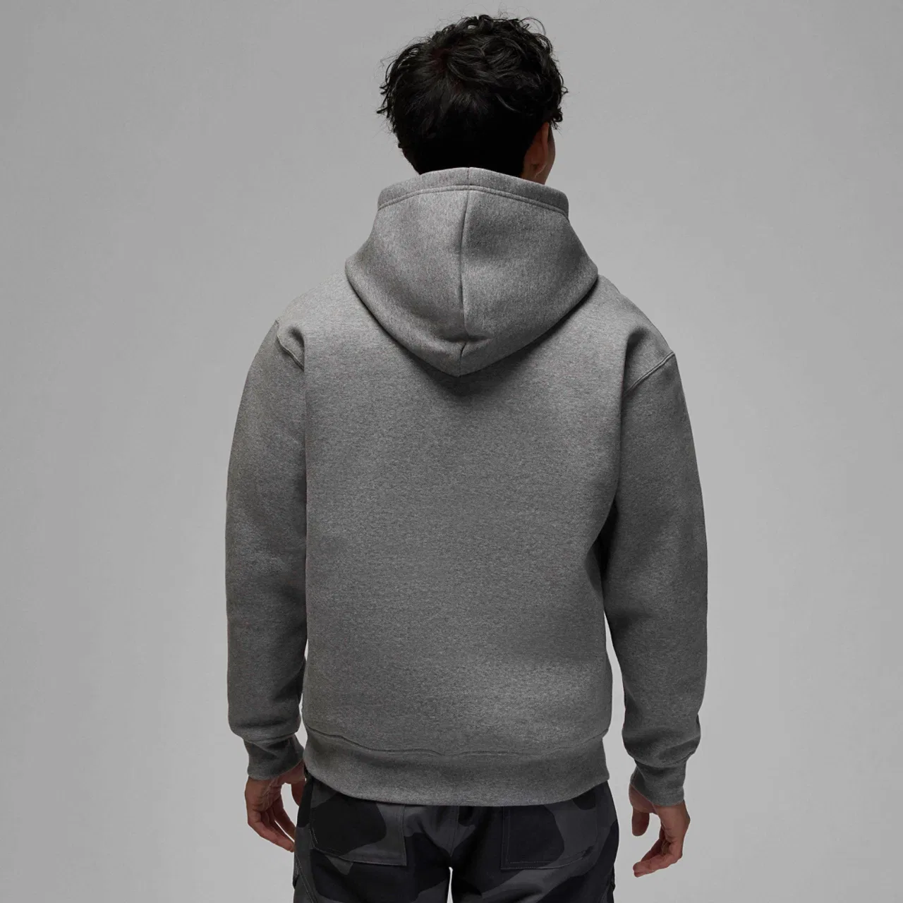 Мужской флисовый свитшот с капюшоном Chimney Jordan, цвет Carbon Heather/Black — фото 2