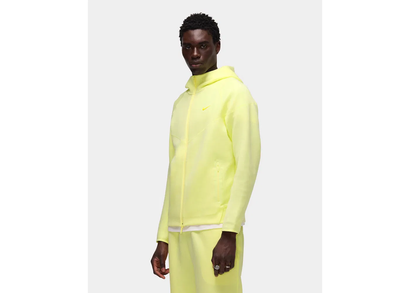 Мужская худи с полной застежкой-молнией Nike x NOCTA NRG Tech Fleece, Citron Tint Vivid Sulfur — фото 4