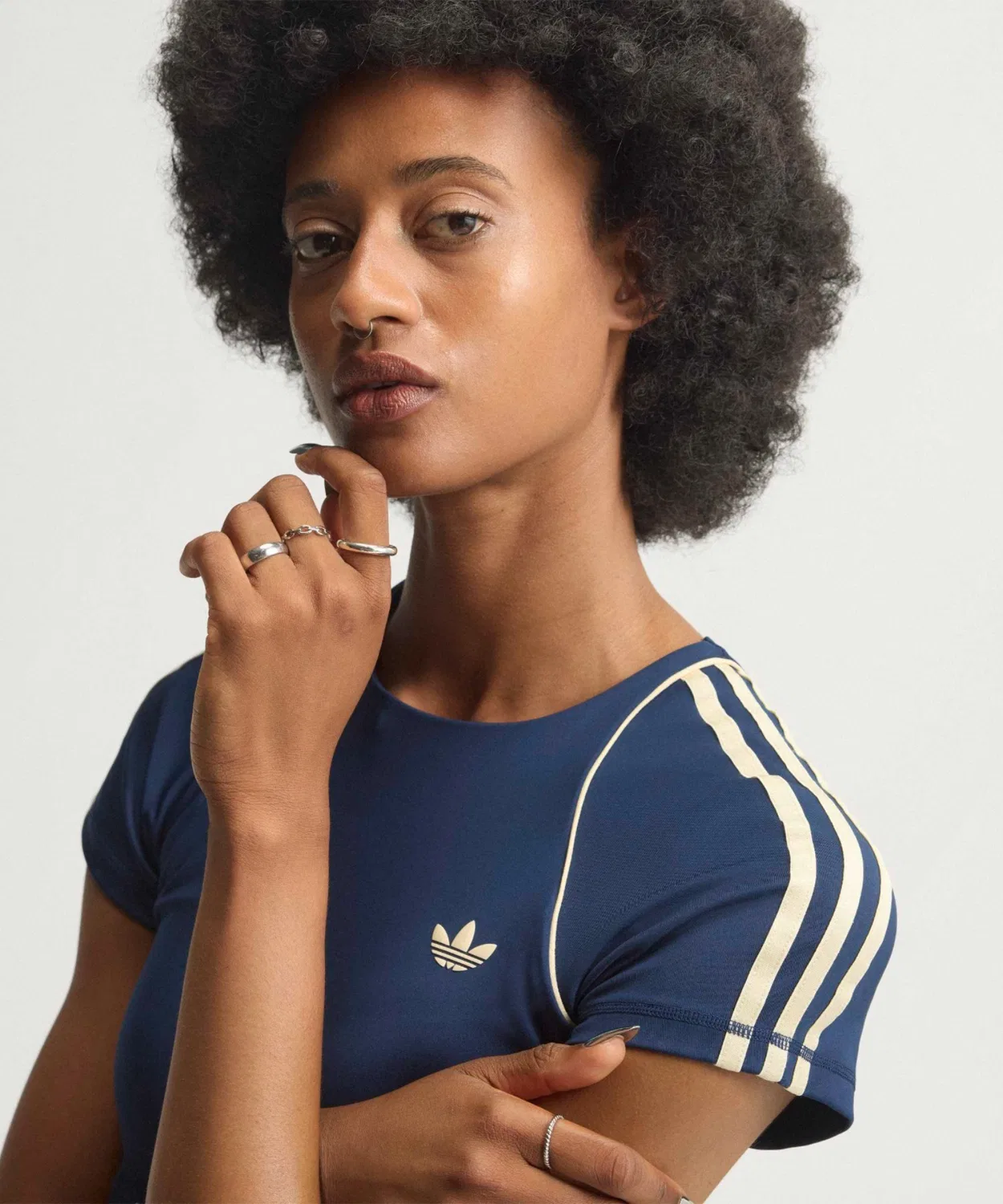 Женская футболка-бра с коротким рукавом, с принтом Adidas OG Sport SST Adidas, Navy — фото 2