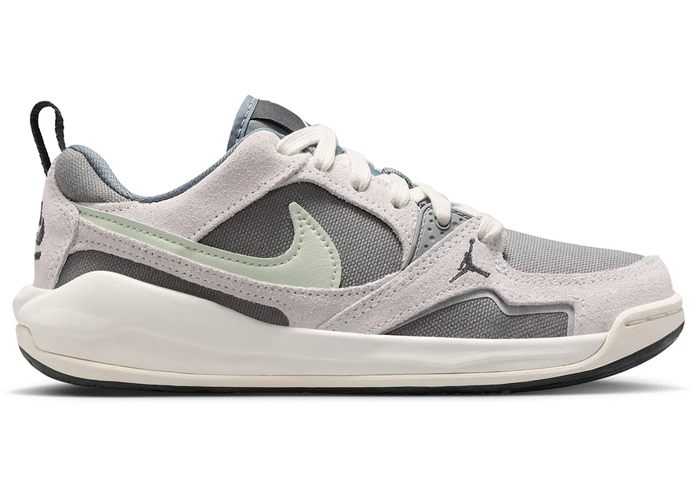 Детские кроссовки Lifestyle Jordan CMFT Era Jordan, Cool Grey/Iris Whisper/Anthracite/Jade Aura