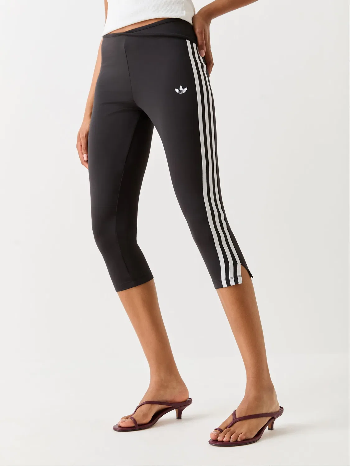 Брюки-капри Adilenium 5.0 adidas originals, черно-белые