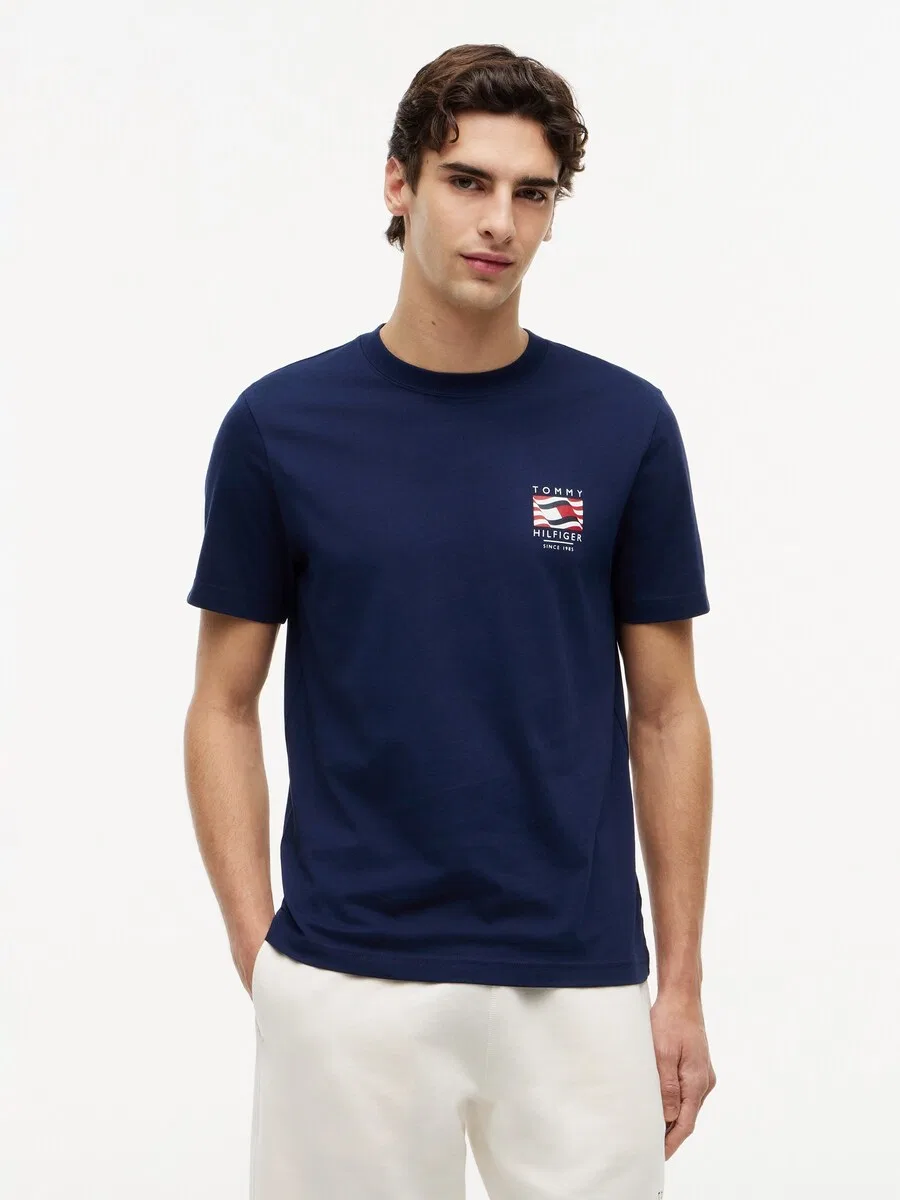 Футболка TOMMY HILFIGER "Волнистый флаг" темно-синего цвета — фото 3