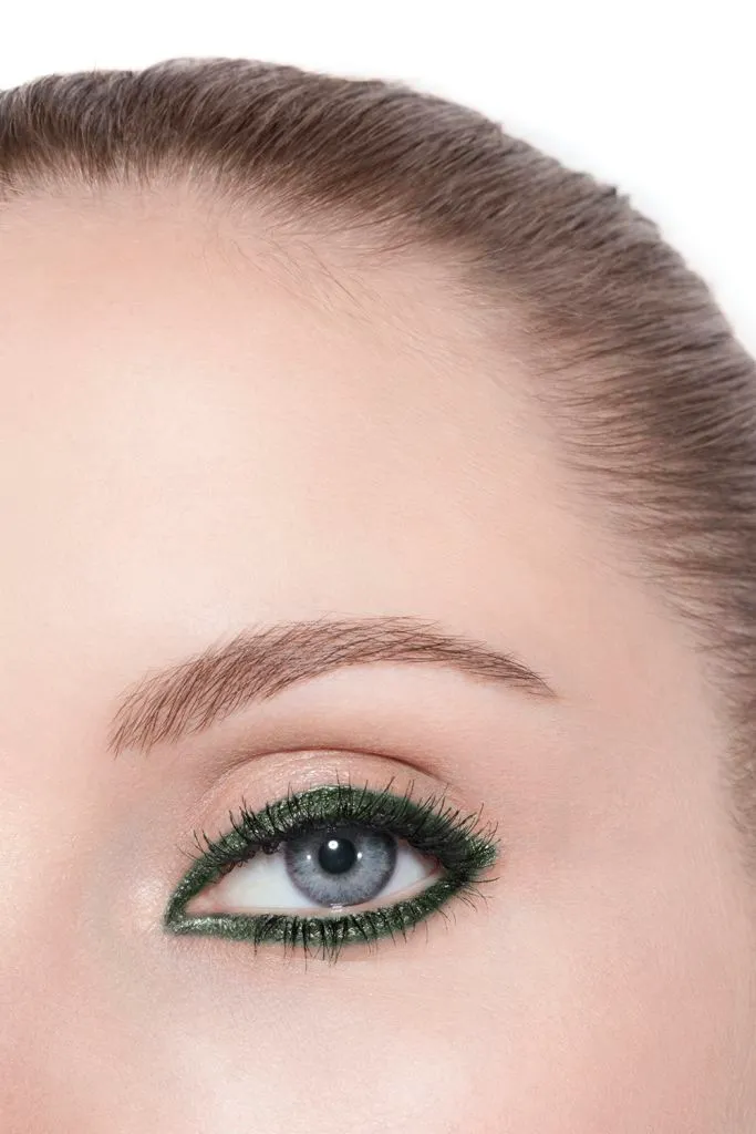 Водостойкий карандаш для глаз Chanel Stylo Yeux, оттенок Khaki Metal — фото 4