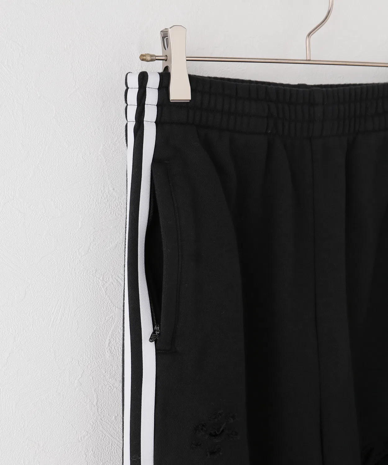 Женские свободные спортивные брюки с потертостями Adidas Originals DISTRESSED JOGGERS, Серый — фото 4