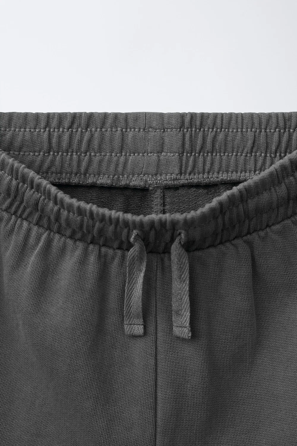 Простые бермудские шорты ZARA, Anthracite Grey — фото 3