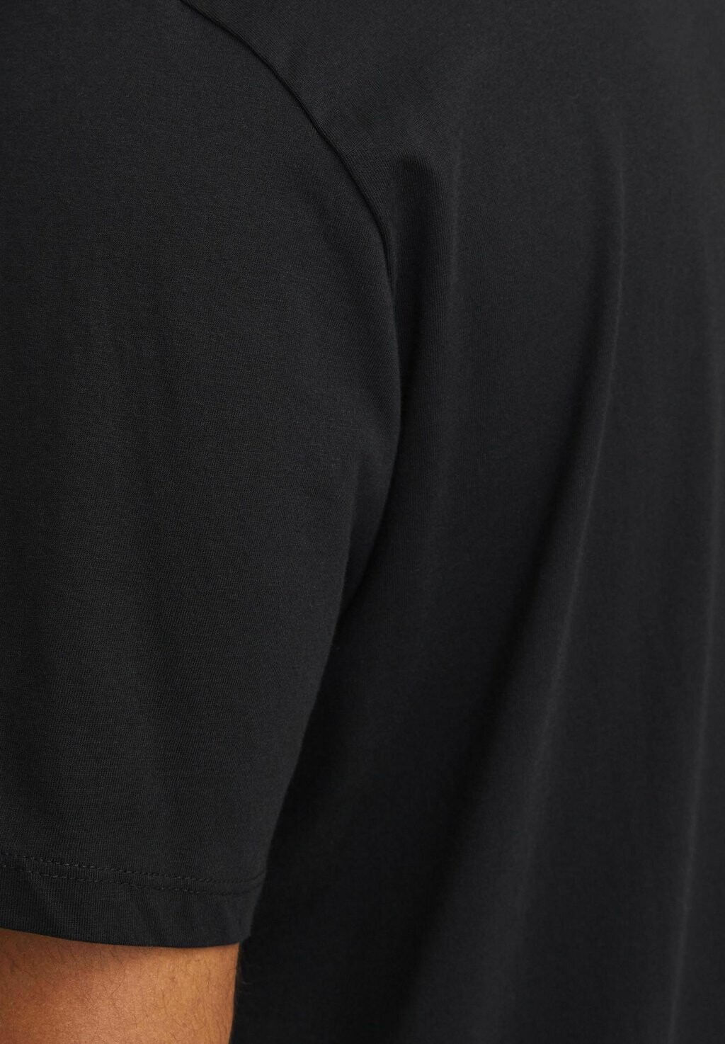 

Футболка с принтом LOGO TEE O-NECK Jack & Jones, черный