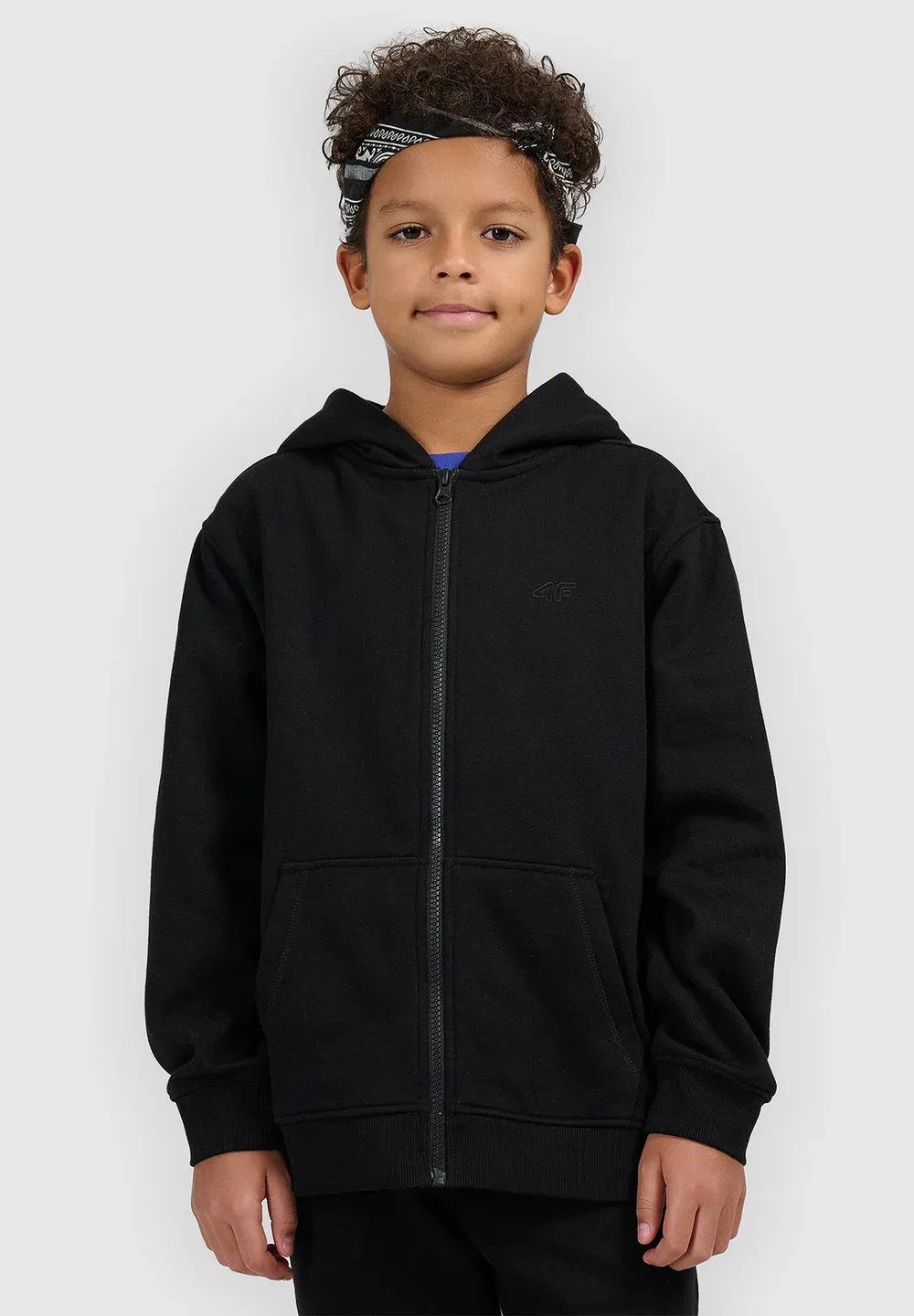 Bluza dresowa rozpinana z kapturem chłopięca - czarna 122 (6-7 лат) - толстовка на молнии 4F, Deep Black — фото 2