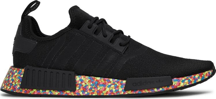 

Кроссовки Adidas NMD_R1 'Mosaic Boost Pack', черный