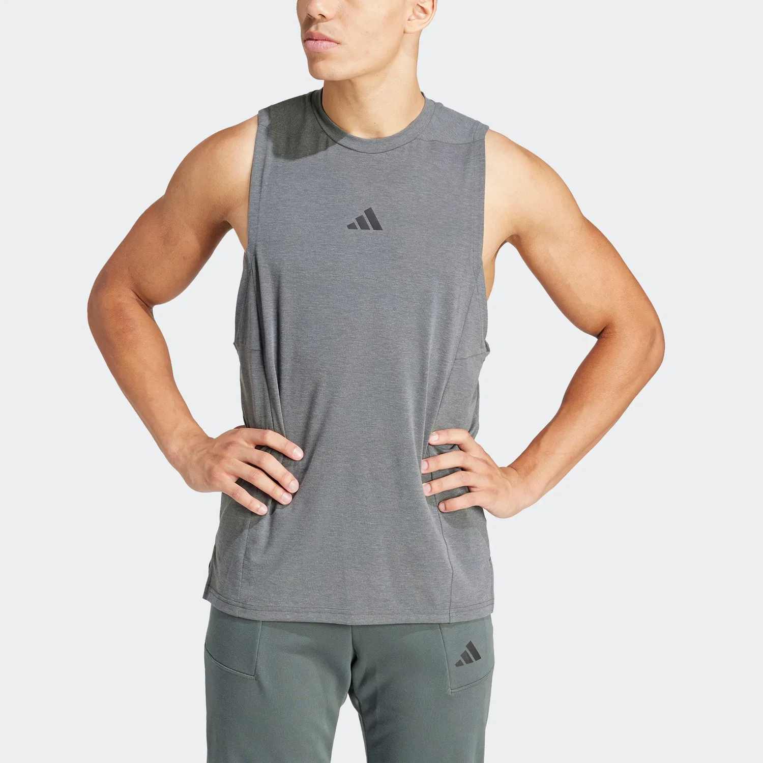 Мужская тренировочная топ-майка с технологией AEROREADY Adidas Performance, Grey — фото 2
