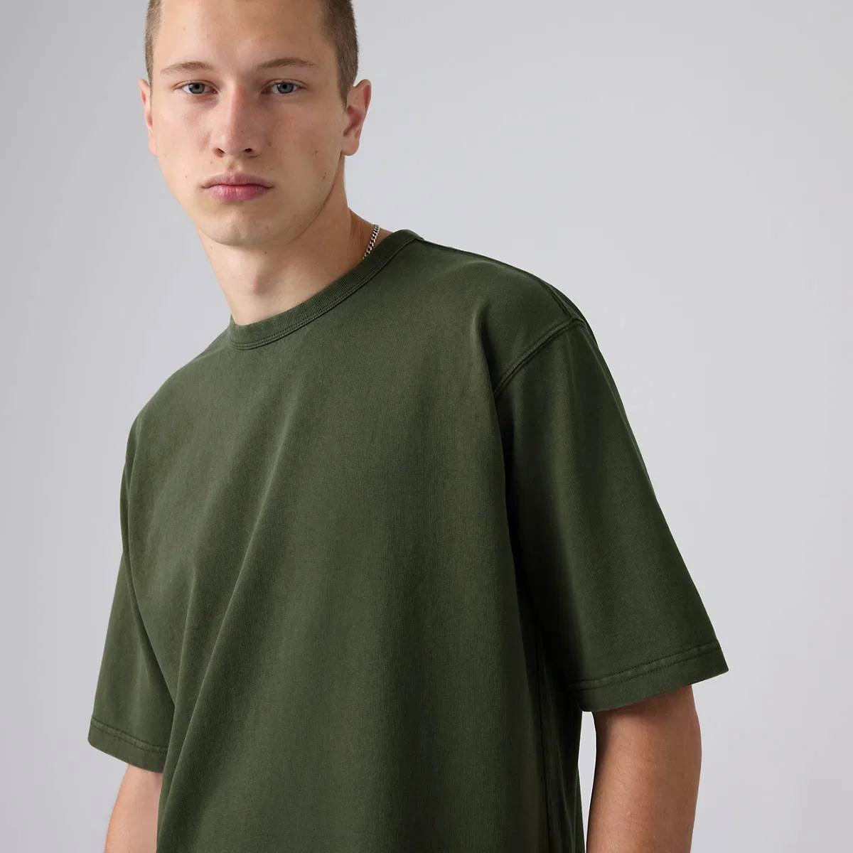 Плотная свободная футболка, окрашенная методом крашения Levi's, Garment Dye Rosin - Green — фото 2
