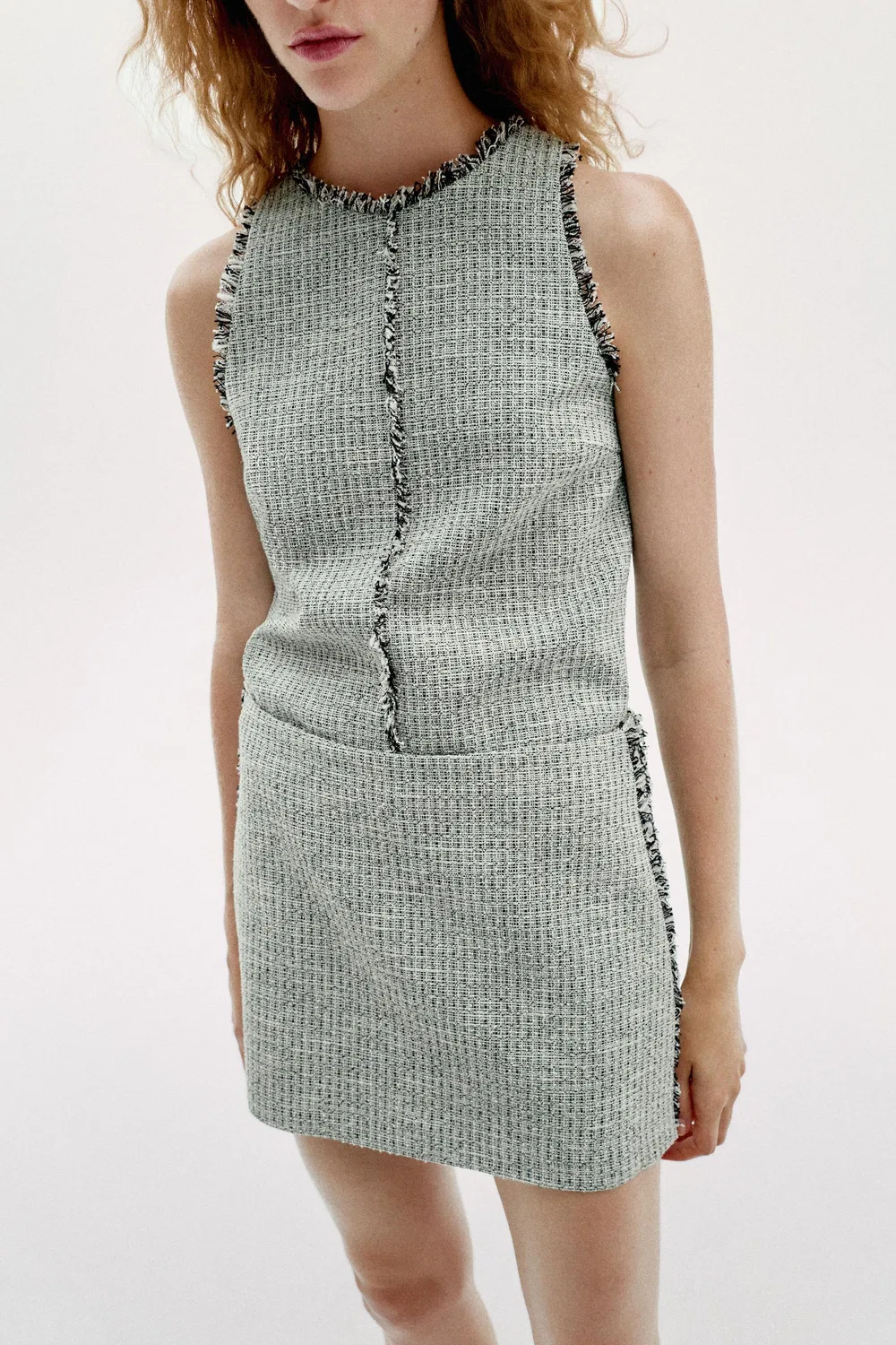Текстурированная бахромчатая мини-юбка ZARA, Green/Ecru — фото 2
