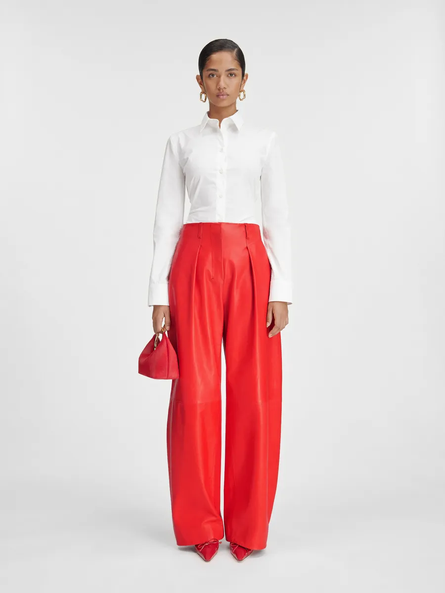 

Кожаные брюки изогнутой формы Le Pantalon Ovalo Cuir Jacquemus, красный